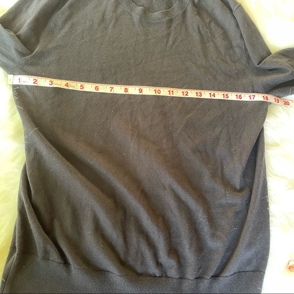 Banana Republic Luxury Blend Black Crewneck Sweater - Picture 3 of 9